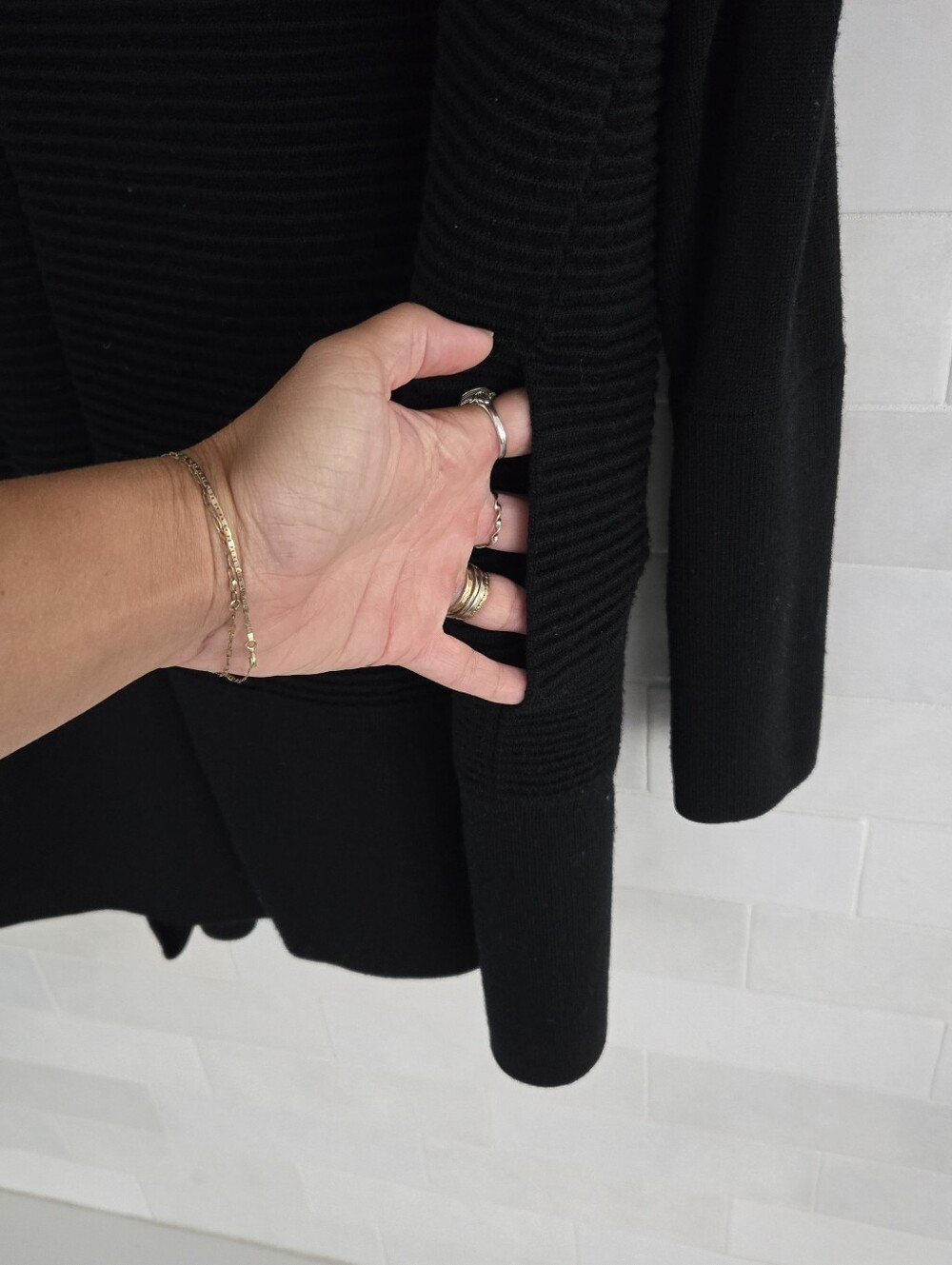 Lululemon 100% Merino Wool Sit In Lotus Wrap II Black Cardigan Sweater Top - Picture 8 of 9